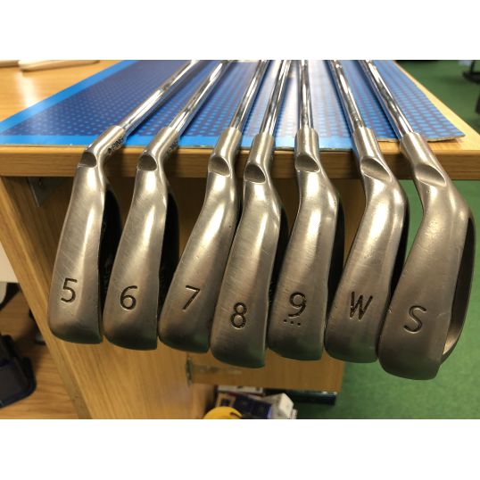 G30 Irons Steel Shafts Right Regular CFS Distance 5-PW+SW 1 Inch Longer (Used - Very Good)