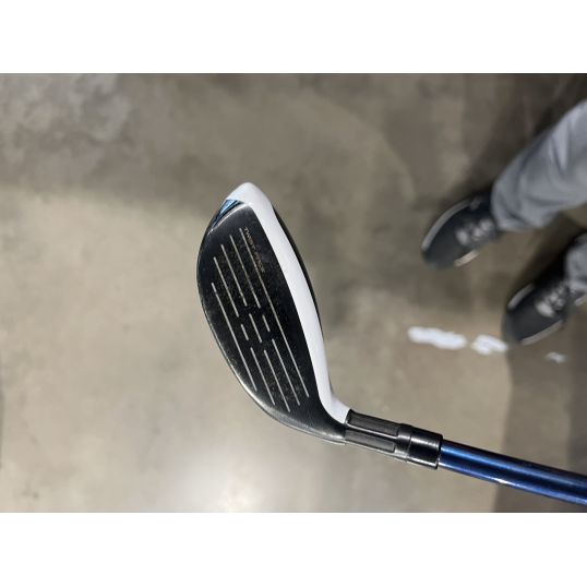 SIM 2 Max Rescue Right 3 Hybrid-19 Degree Stiff Ventus Blue 7 (Used - 3 Star)