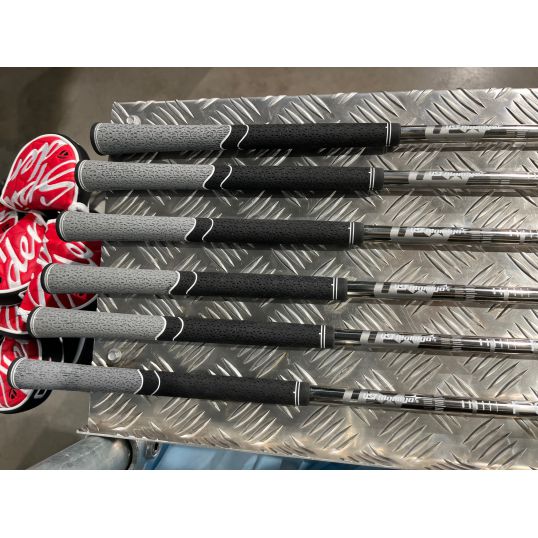 JPX 923 Hot Metal Hi Launch Graphite Irons Right Regular Recoil ESX 460 5-PW (Used - 4 Star)