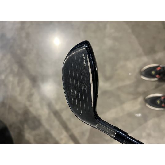 Stealth Rescue Right 6 Hybrid-28 Degree Senior Fujikura Ventus Red 5 (Used - 3 Star)