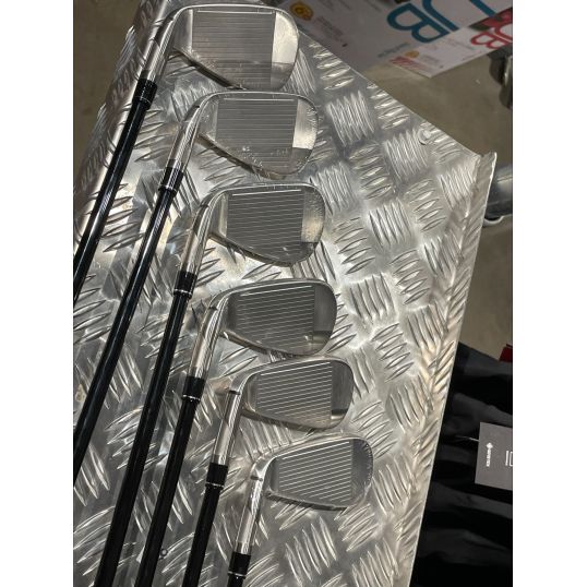 Stealth Irons Graphite Shafts Right  CUSTOM 6-PW+AW (Custom 37264) (Used - 5 Star)