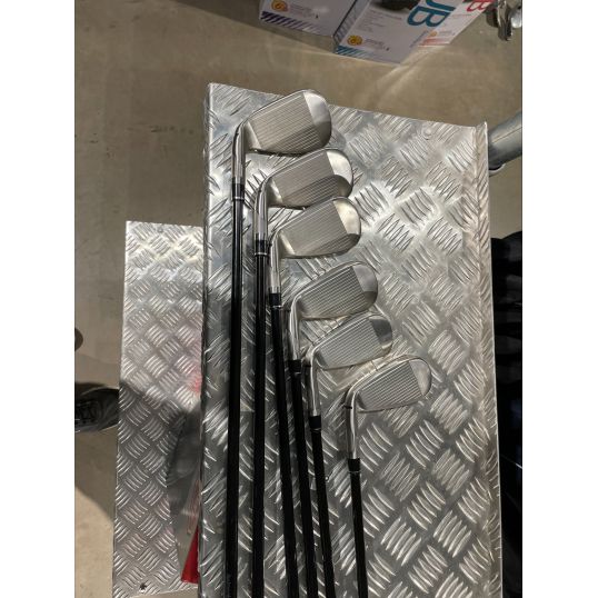 Stealth Irons Graphite Shafts Right  CUSTOM 6-PW+AW (Custom 37268) (Used - 5 Star)