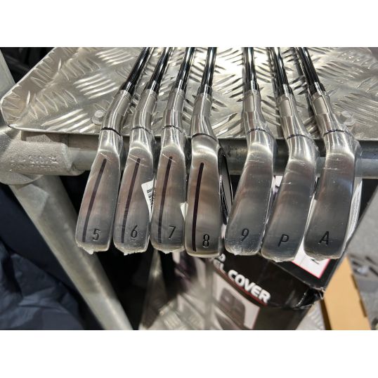 Stealth Irons Graphite Shafts Right CUSTOM 5-PW+AW (Custom 37876) (Used - 5 Star)