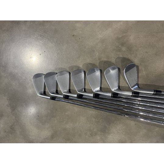 P790 Irons Steel Shafts Right Regular KBS Tour 4-PW (Used - 3 Star)