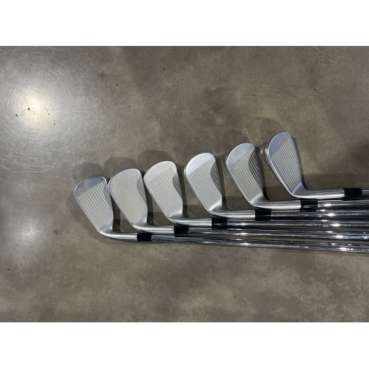 JPX 919 Hot Metal Irons Steel Shafts Right CUSTOM 5-PW (Custom 39239) (Used - 3 Star)