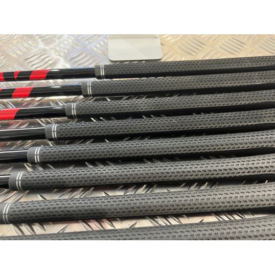 Stealth Irons Graphite Shafts Right Regular Fujikura Ventus Red 6 5-PW+AW+SW (Used - 4 Star)