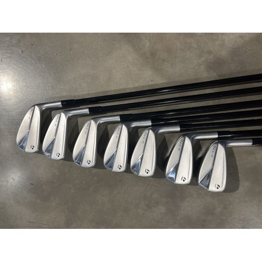 P770 2023 Irons Graphite Shafts Right CUSTOM 4-PW (Custom 40766) (Used - 4 Star)