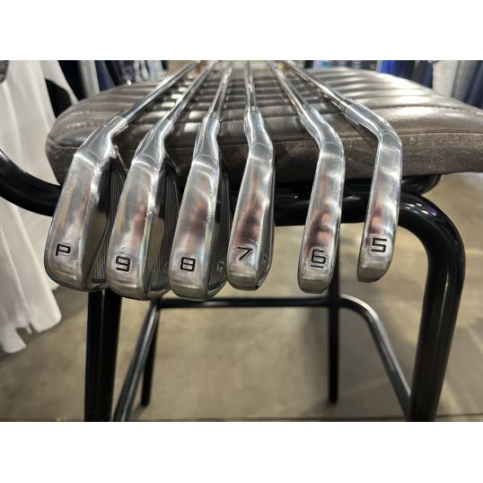 P7MC Irons Graphite Shafts 2021 Right CUSTOM 5-PW (Custom 40839) (Used - 3 Star)