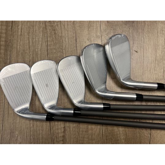 King LTDx Irons Graphite Shafts Right CUSTOM 6-PW (Custom 41903) (Used - 5 Star)