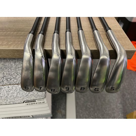 Aerojet Irons Graphite Shafts Right Senior SW 6-GW+SW (Used - 4 Star)