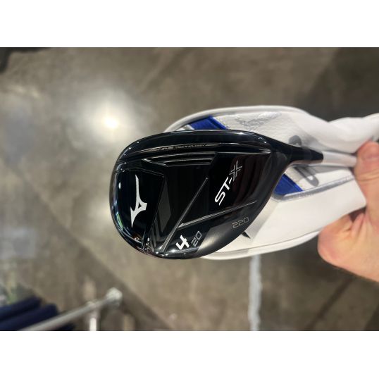 ST-X 220 Hybrid Right 4 Hybrid-20 Degree Senior Aldila Ascent Ultralight Hybrid (Used - 5 Star)