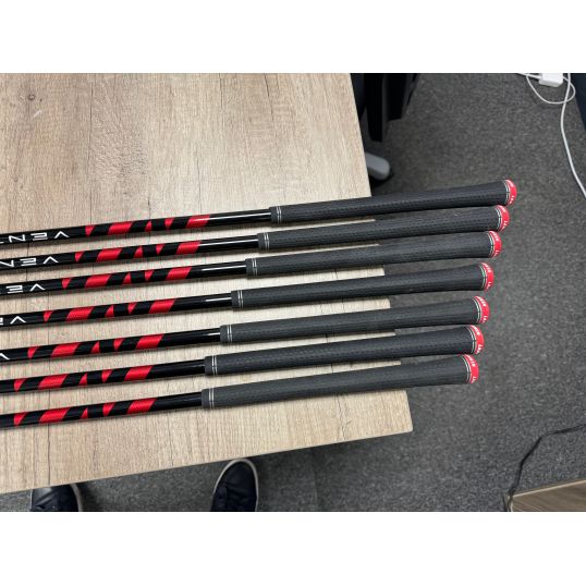 Stealth Irons Graphite Shafts Right Stiff Fujikura Ventus Red 5-PW+SW (Used - 3 Star)