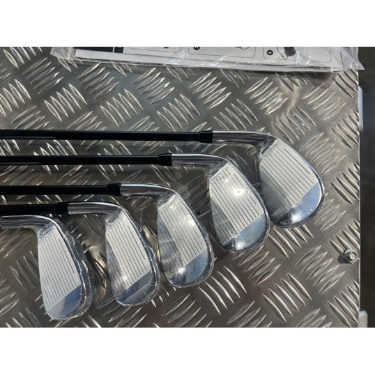 T-Rail Mens Hybrid-Iron Golf Set Graphite Shafts Right CUSTOM 7-PW+SW (Custom 43468) (Not quite perfect)