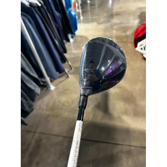 Aerojet Fairway Wood Right 3 Wood-15 Degree Stiff Mitsubishi Kai'li Blue 60 (Not quite perfect)