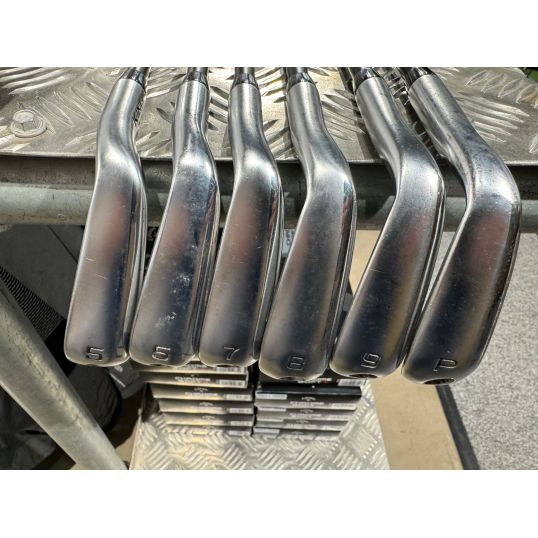 King LTDx Irons Graphite Shafts Right CUSTOM 5-PW (Custom 43754) (Used - 4 Star)