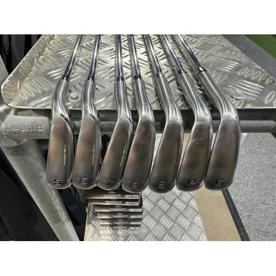 Aerojet One Length Irons Steel Shafts Right Regular KBS Tour Lite 5-PW+GW (Used - 3 Star)