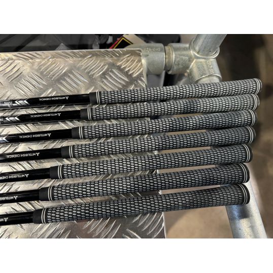 P790 Irons Graphite Shafts Right CUSTOM 4-PW (Custom 44056) (Not quite perfect)