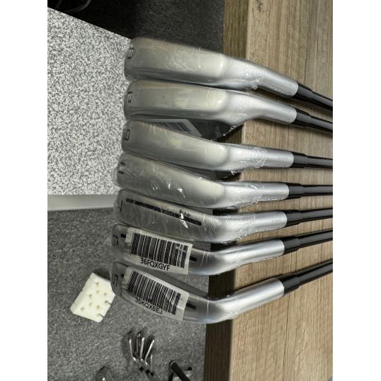 P790 Irons Graphite Shafts Right CUSTOM 5-PW+AW (Custom 44189) (Not quite perfect)